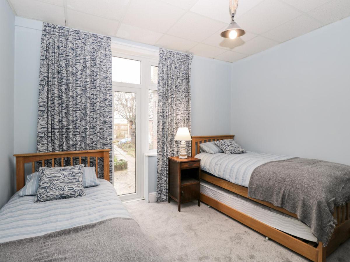 Molly'S Place Борнмут Экстерьер фото